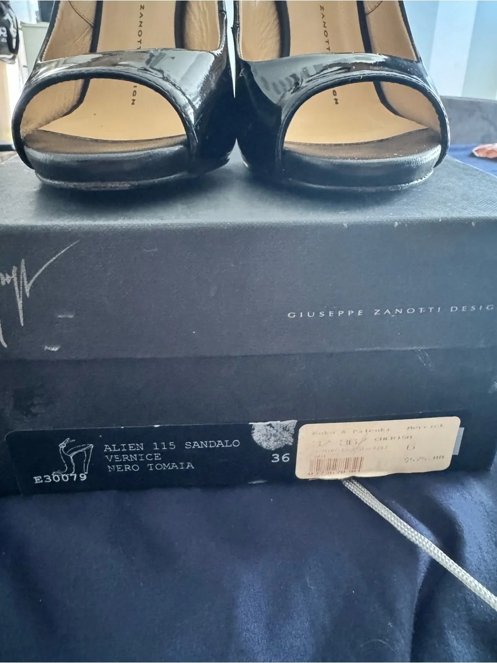 Giuseppe Zanotti Alien 115 Sandalo Vernice Nero Tomaia/black patent leather